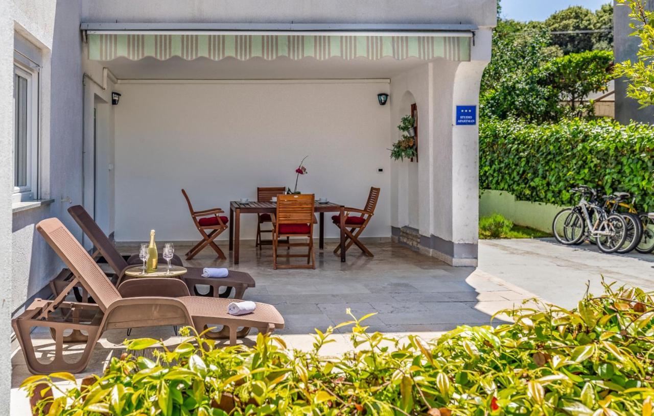 Apartment Mar Pjescana Uvala Ngoại thất bức ảnh